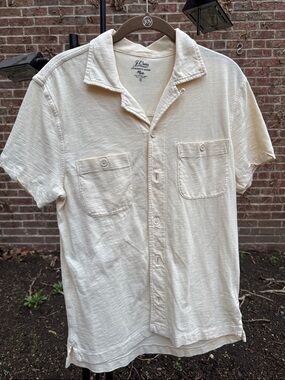 J. Crew Men's Cream Short-Sleeve Button-Down Pocket Shirt, Camp Collar